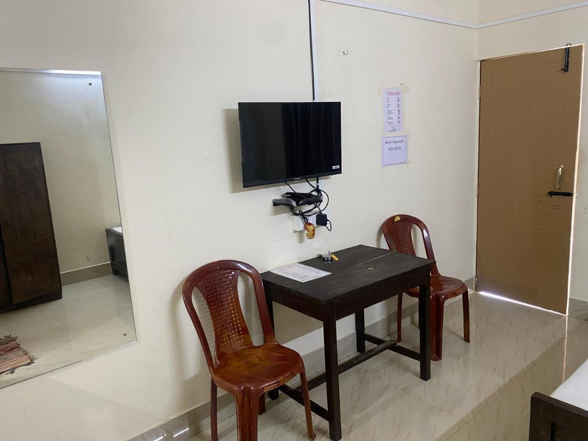 Atithya Lodge Guwahati Ngoại thất bức ảnh